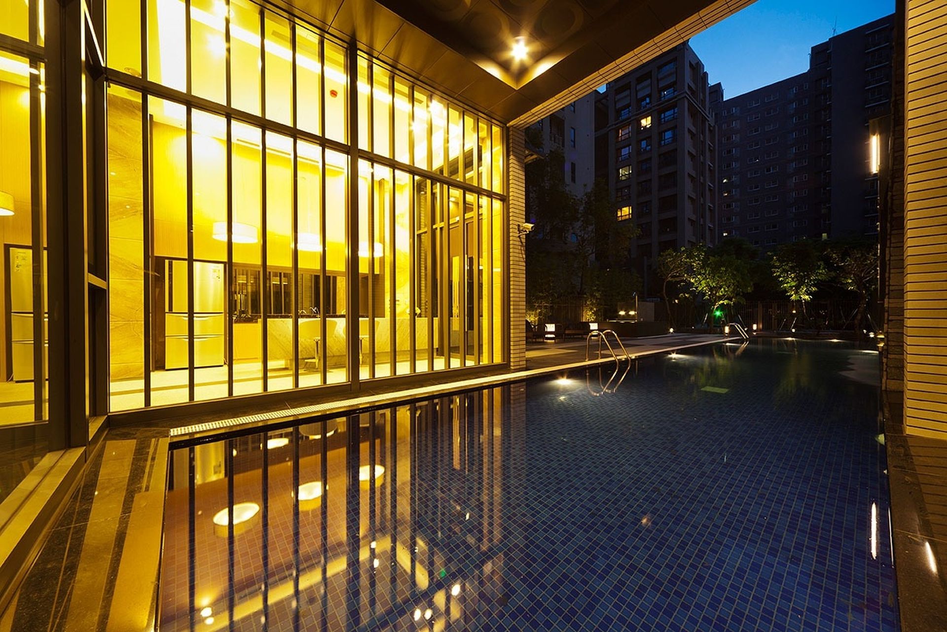 陸江建設