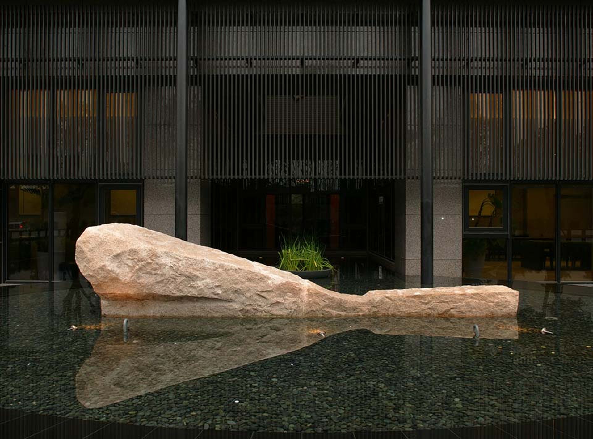 陸江建設