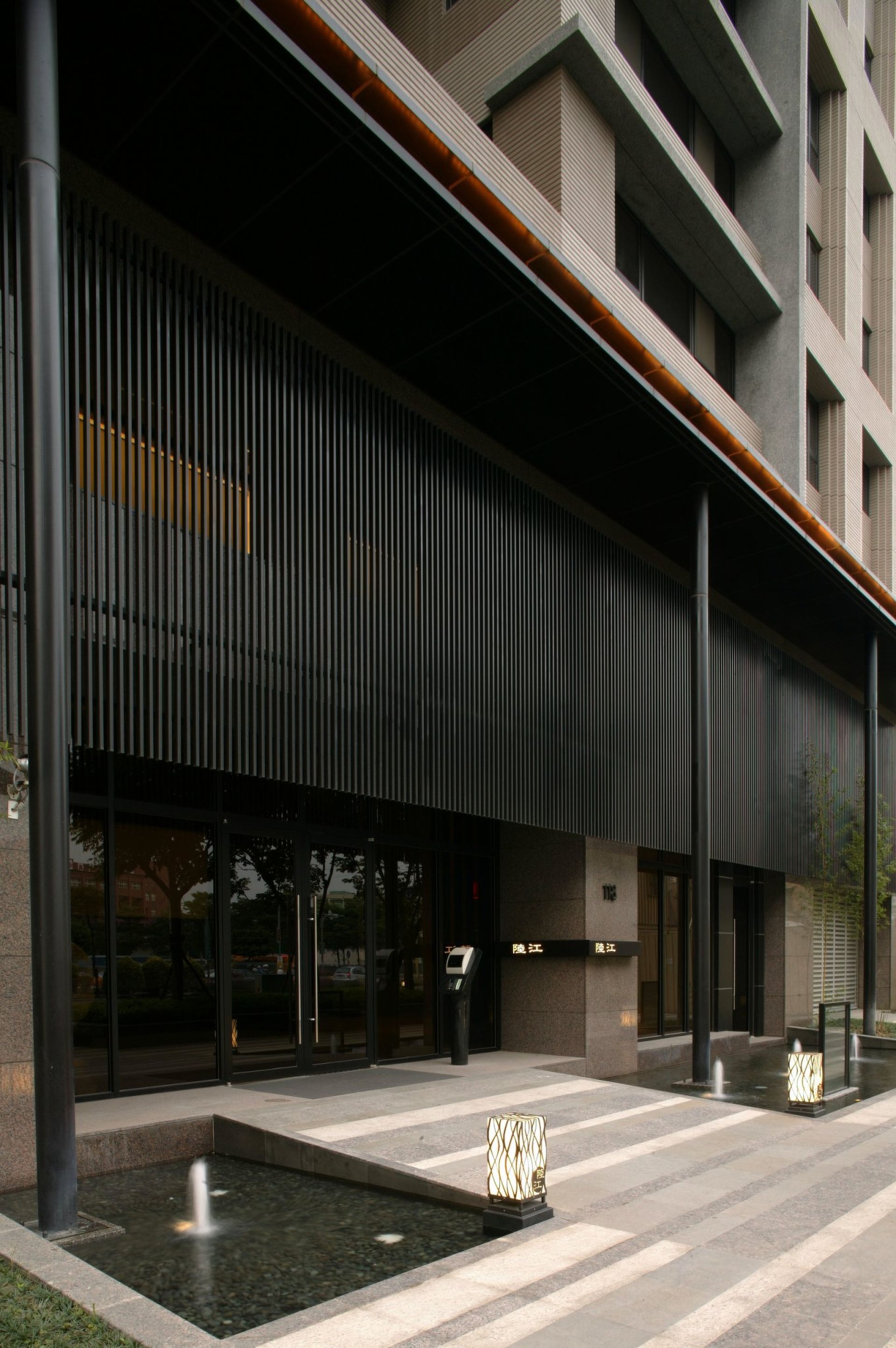 陸江建設