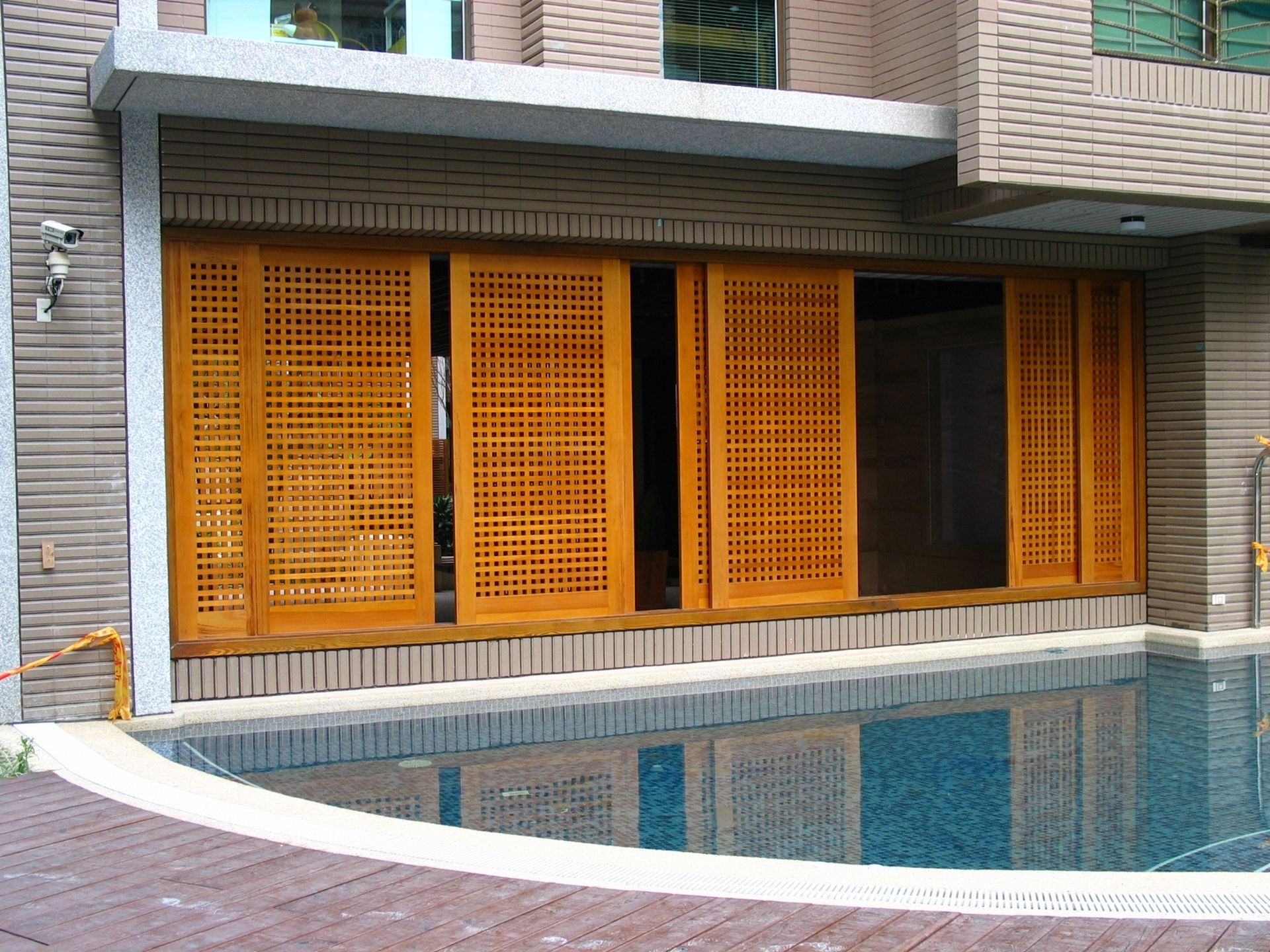 陸江建設