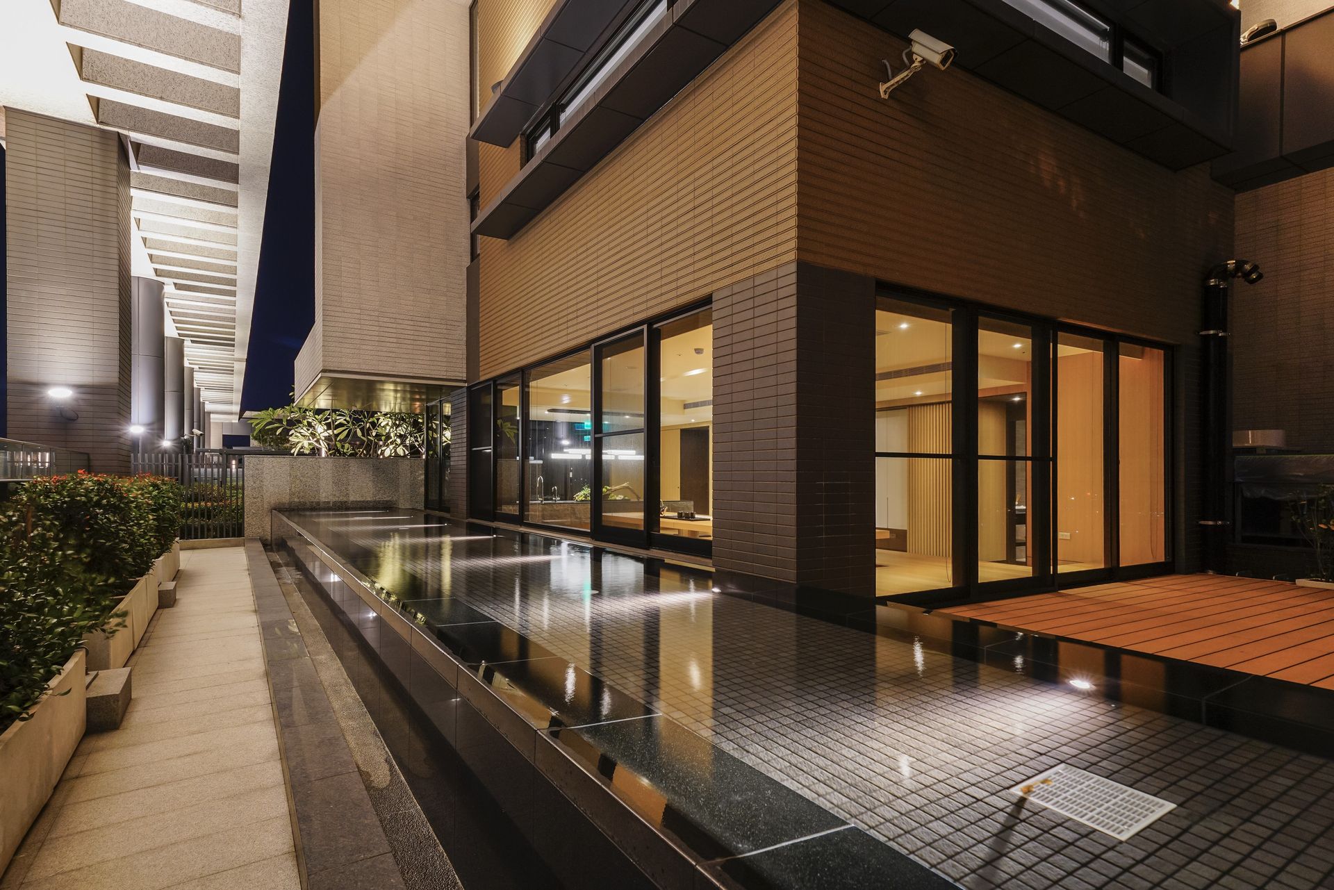 陸江建設